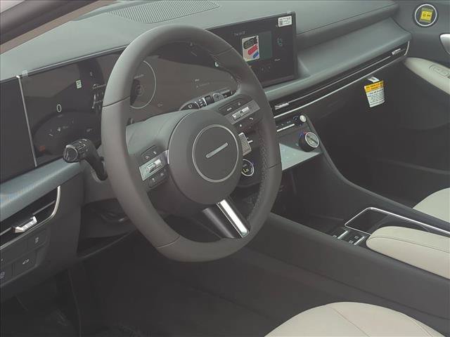 New 2025 Hyundai Sonata SEL FWD image 3
