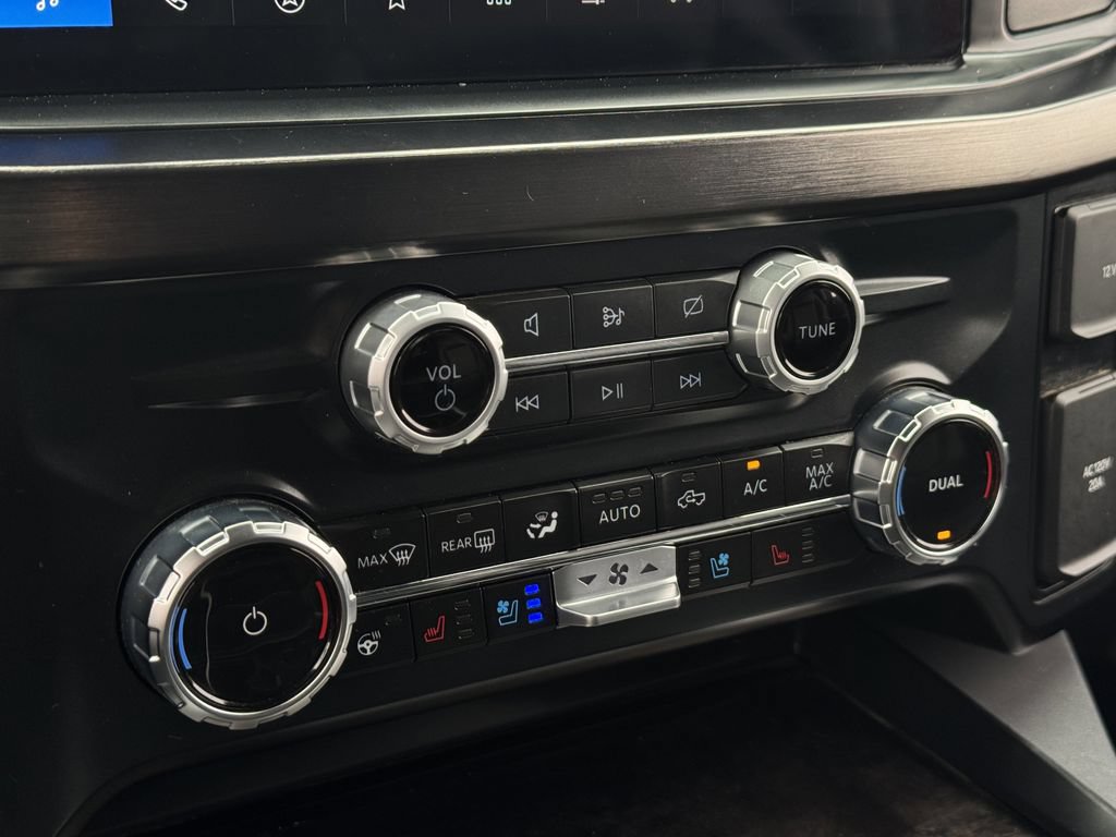 Used 2023 Ford F250 Lariat w/ Lariat Ultimate Package AWD/4WD image 22