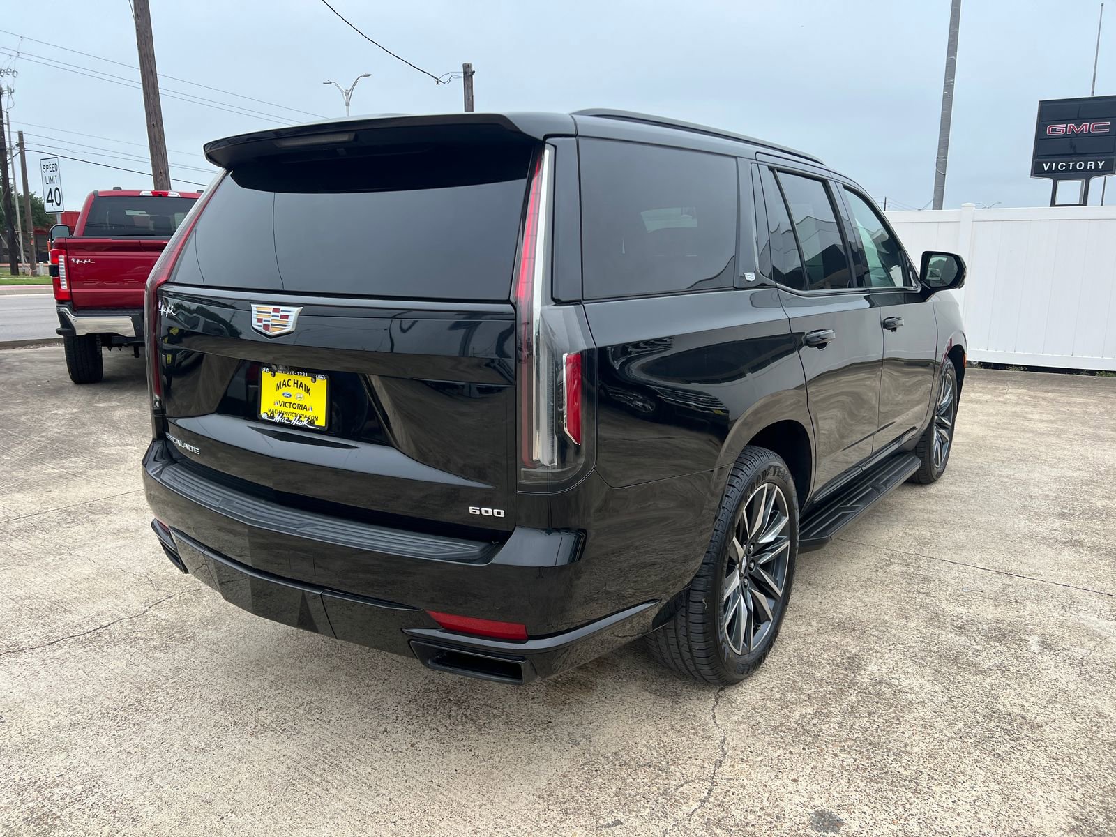 Used 2021 Cadillac Escalade Sport Platinum RWD image 3