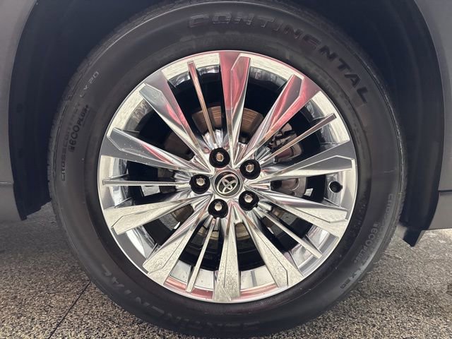Used 2024 Toyota Grand Highlander Platinum image 32