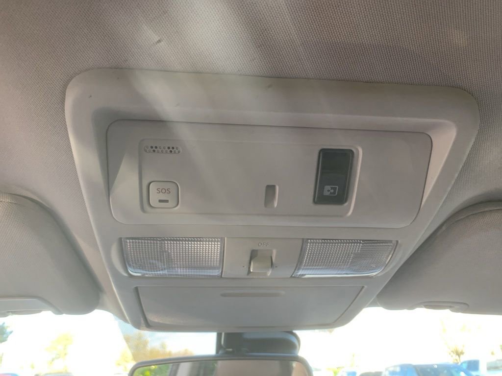 Used 2016 Nissan Titan Platinum Reserve image 25