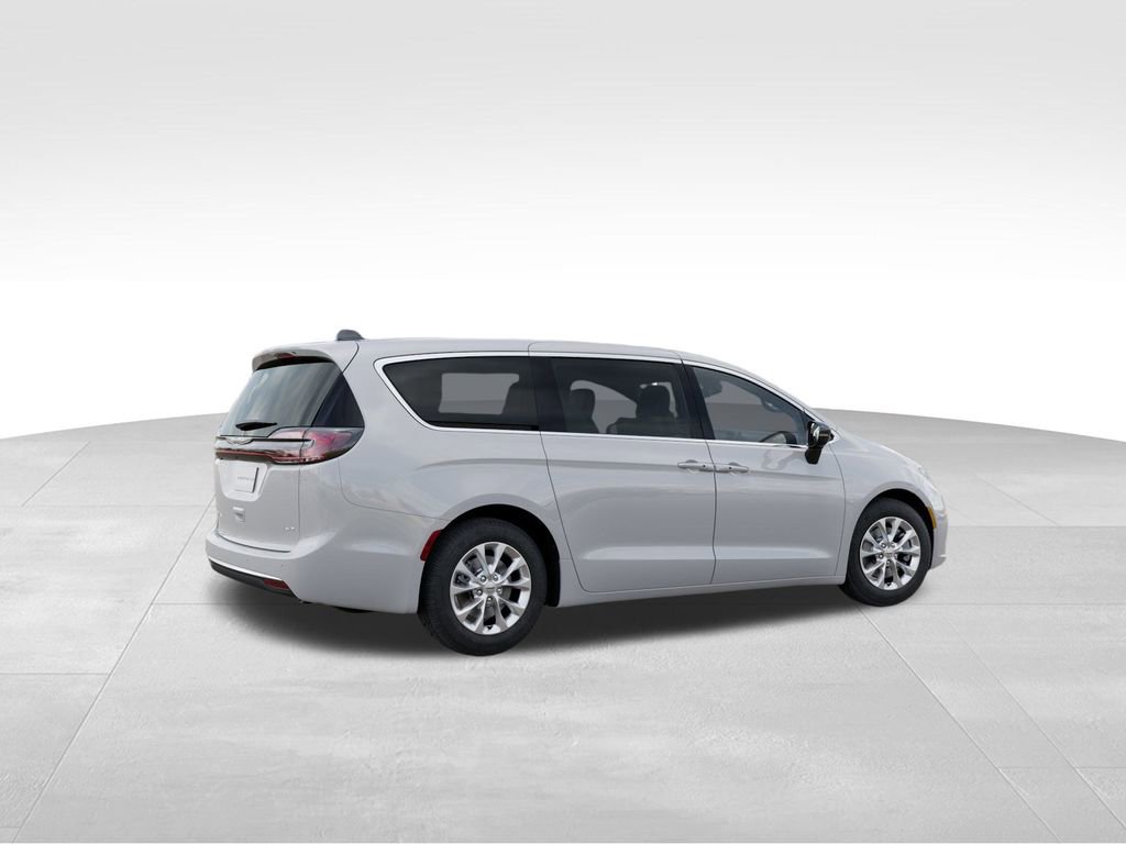 New 2026 Chrysler Pacifica Select image 5