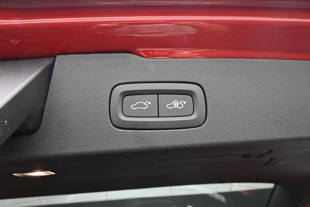 Used 2024 Volvo V60 B5 Cross Country Plus w/ Climate Package AWD/4WD image 30