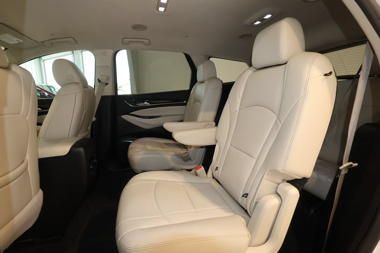 Used 2024 Buick Enclave Essence w/ Sport Touring Edition AWD/4WD image 23