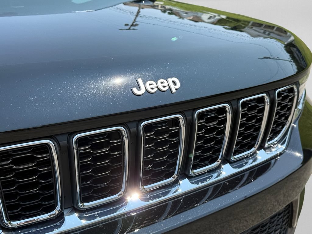 New 2026 Jeep Grand Cherokee Laredo X AWD/4WD image 9