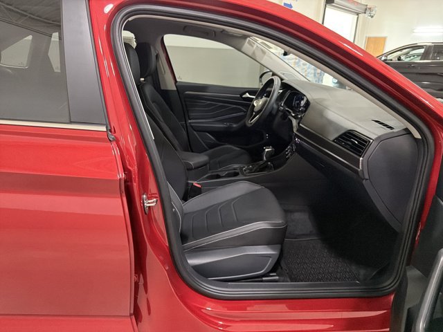 Certified 2024 Volkswagen Jetta SEL FWD image 36