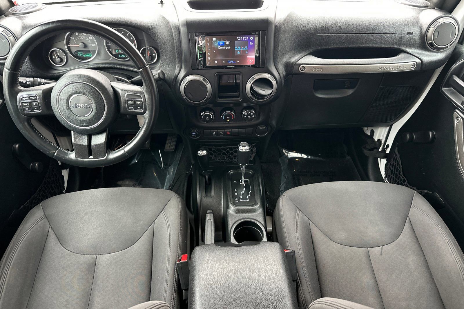 Used 2018 Jeep Wrangler Sport AWD/4WD image 14