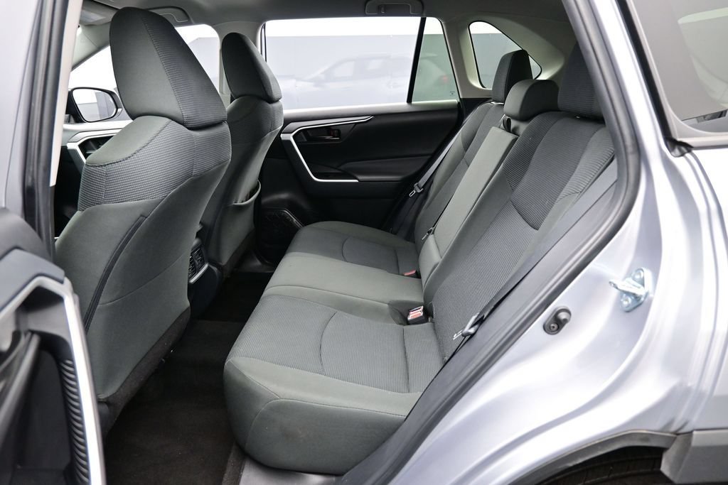 Used 2025 Toyota RAV4 LE AWD/4WD image 24