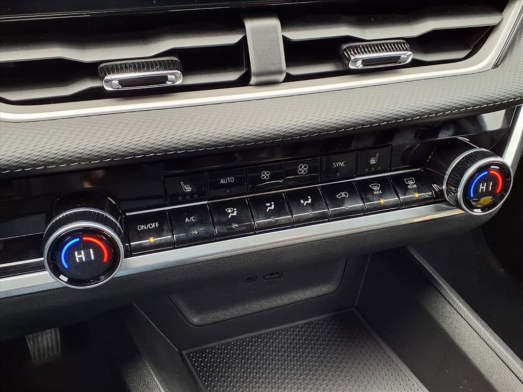 New 2026 Chevrolet Equinox LT w/ Convenience Package II image 23