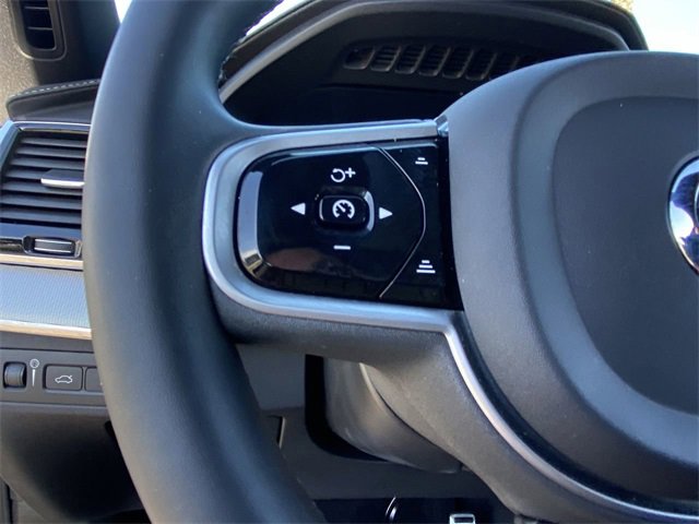 Used 2022 Volvo XC90 T8 R-Design w/ Advanced Package image 23