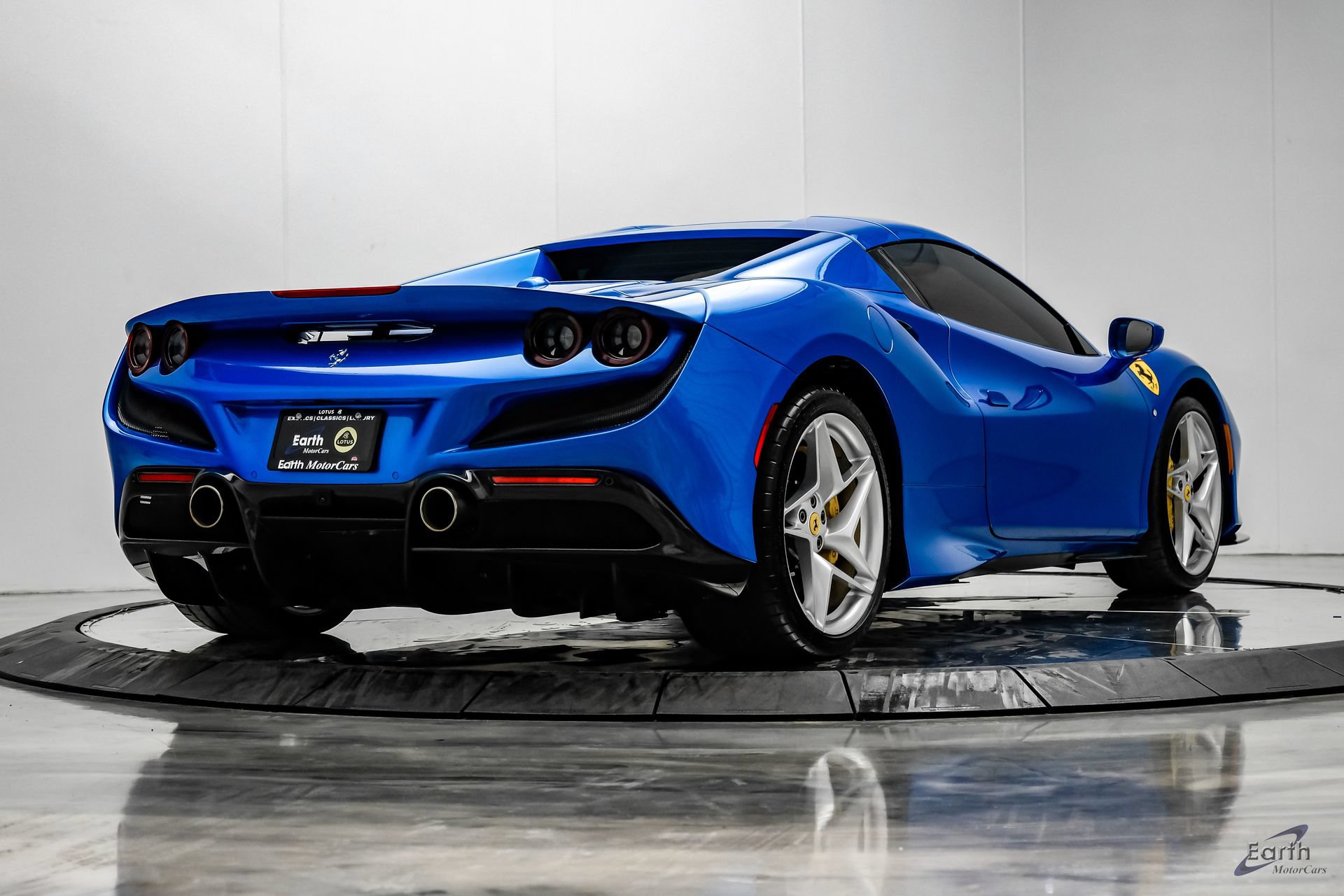 Used 2023 Ferrari F8 Tributo RWD image 23