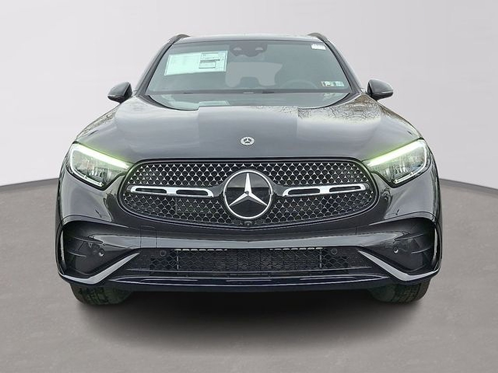 Used 2026 Mercedes-Benz GLC 300 4MATIC image 2