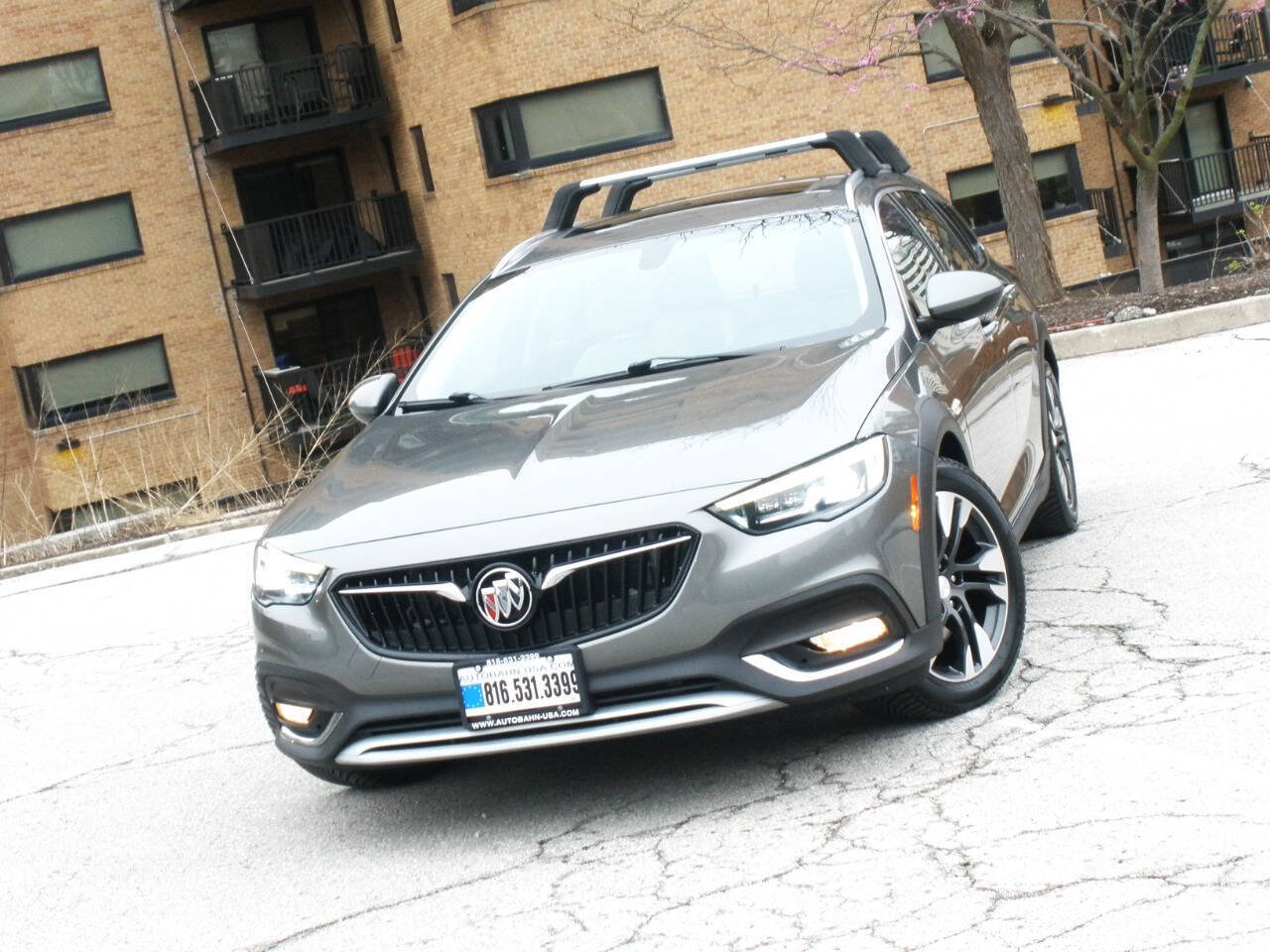 Used 2019 Buick Regal Essence w/ Driver Confidence Package I AWD/4WD image 8