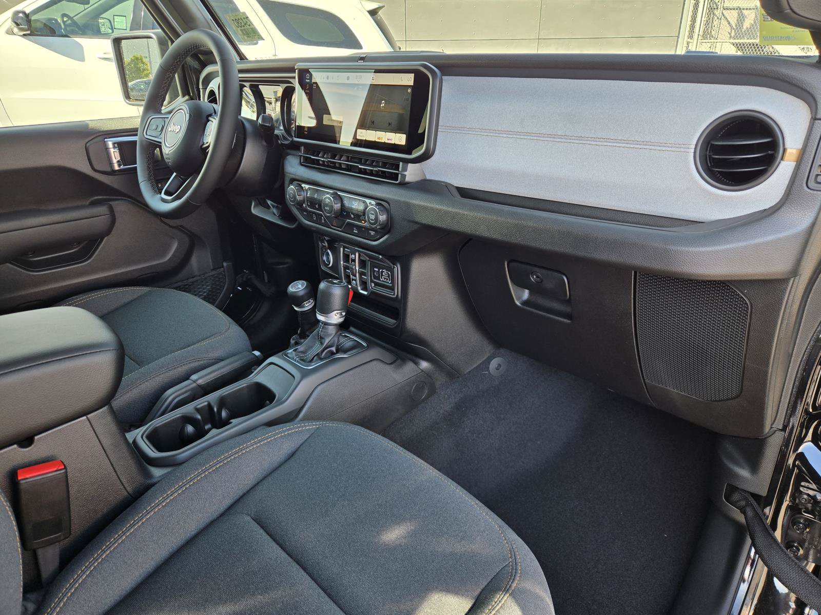New 2026 Jeep Gladiator Sport AWD/4WD image 32