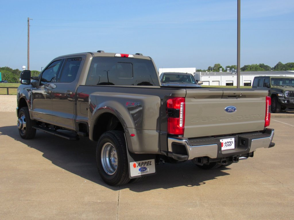 New 2026 Ford F350 Lariat w/ Lariat Premium Package AWD/4WD image 4