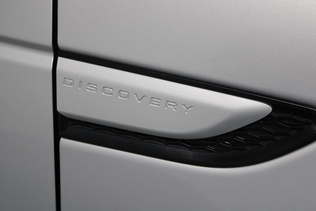 Used 2021 Land Rover Discovery Sport SE AWD/4WD image 12