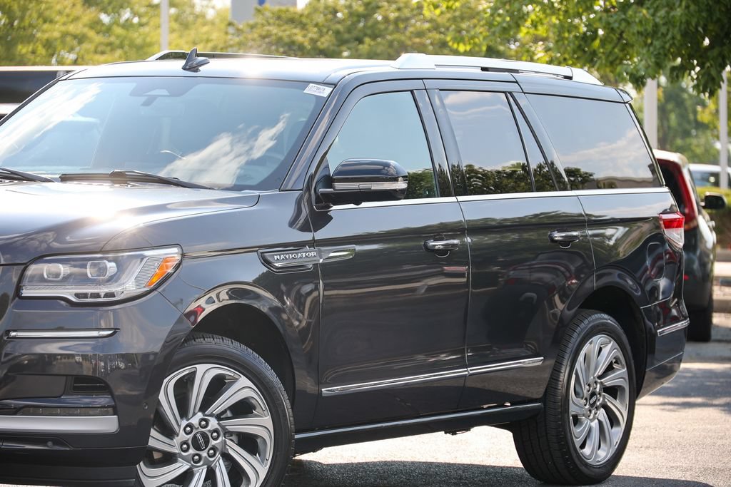 Used 2024 Lincoln Navigator Reserve AWD/4WD image 24