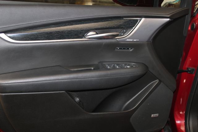Used 2020 Cadillac XT5 Premium Luxury w/ LPO, Floor Liner Package AWD/4WD image 21