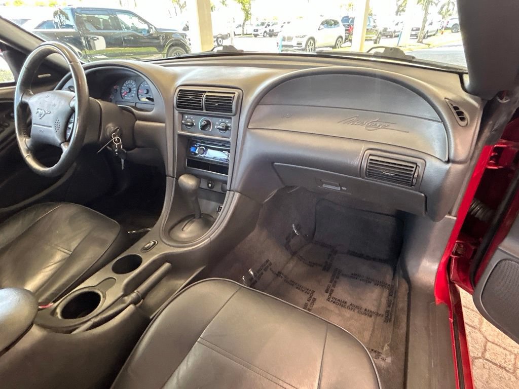 Used 2003 Ford Mustang Convertible RWD image 21