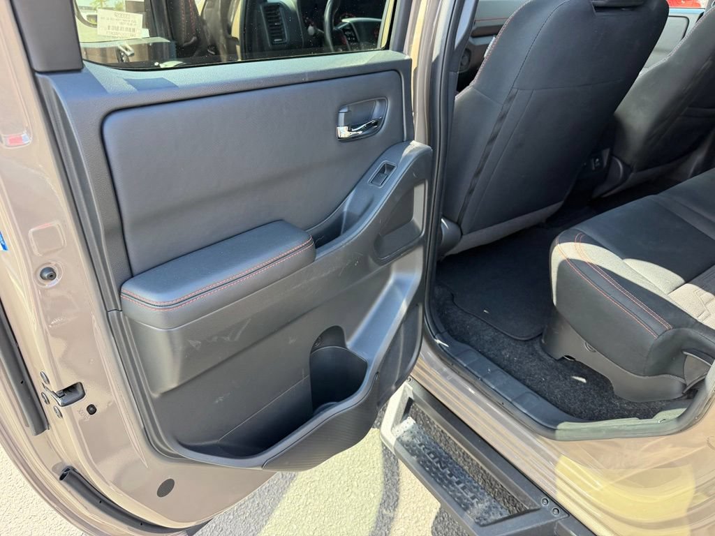 Used 2023 Nissan Frontier PRO-4X w/ Pro Convenience Package AWD/4WD image 11
