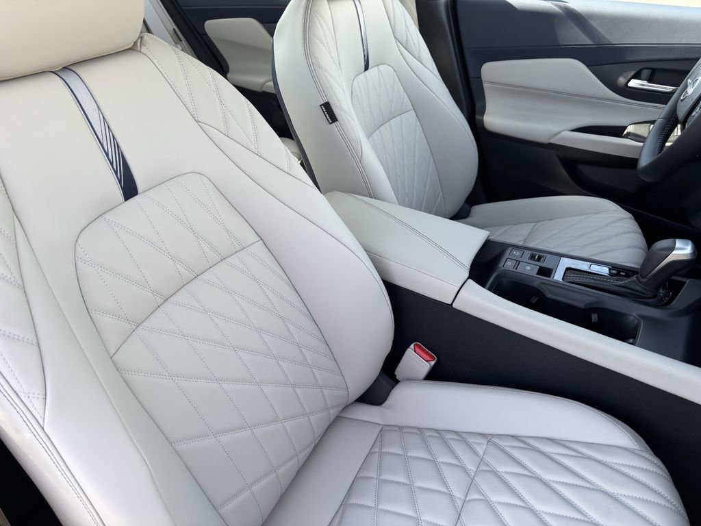 New 2026 Nissan Sentra SL w/ Floor Mat Package image 8