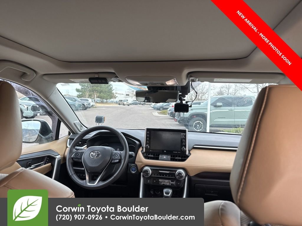 Used 2022 Toyota RAV4 Limited AWD/4WD image 9