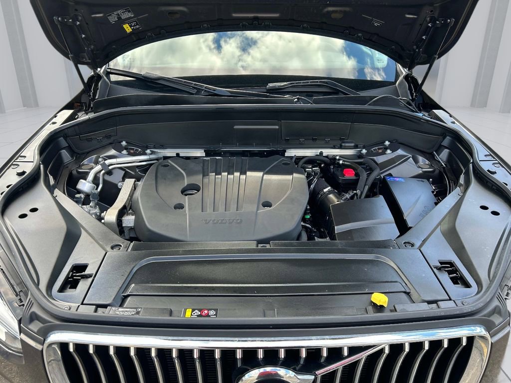 Used 2023 Volvo XC90 B5 Core w/ Climate Package image 10