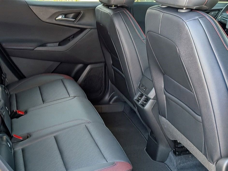 New 2026 Chevrolet Equinox RS w/ Convenience Package III FWD image 22