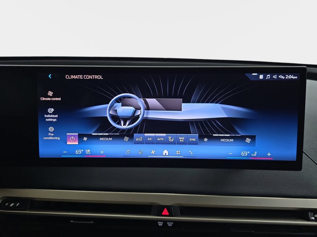 Used 2024 BMW iX xDrive50 w/ Premium Package image 25