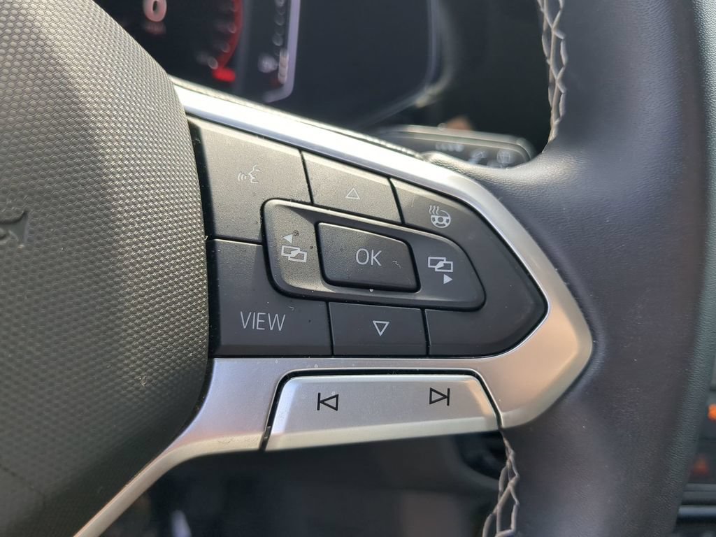 Certified 2023 Volkswagen Taos SEL AWD/4WD image 31