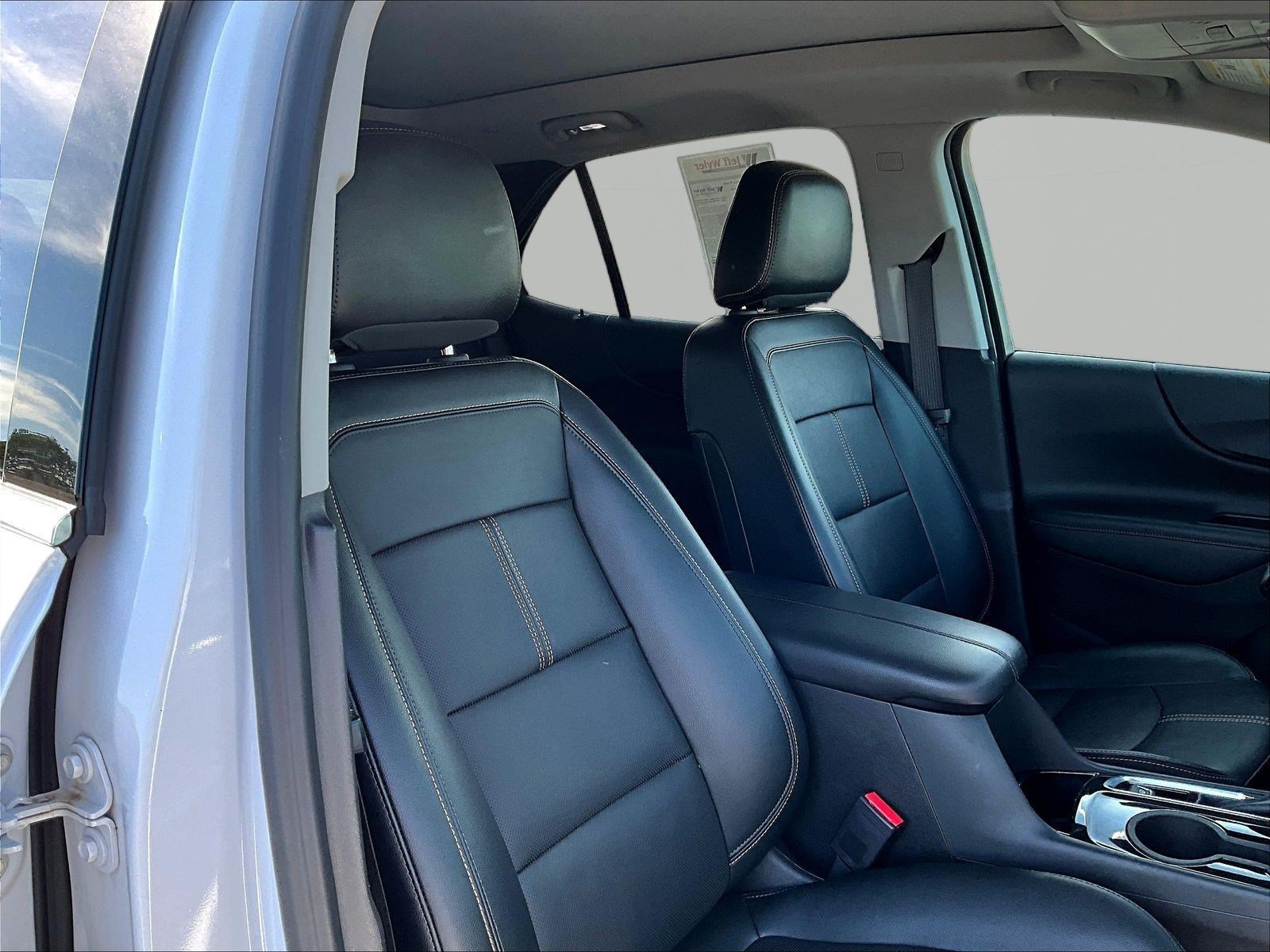 Used 2023 Chevrolet Equinox Premier FWD image 29
