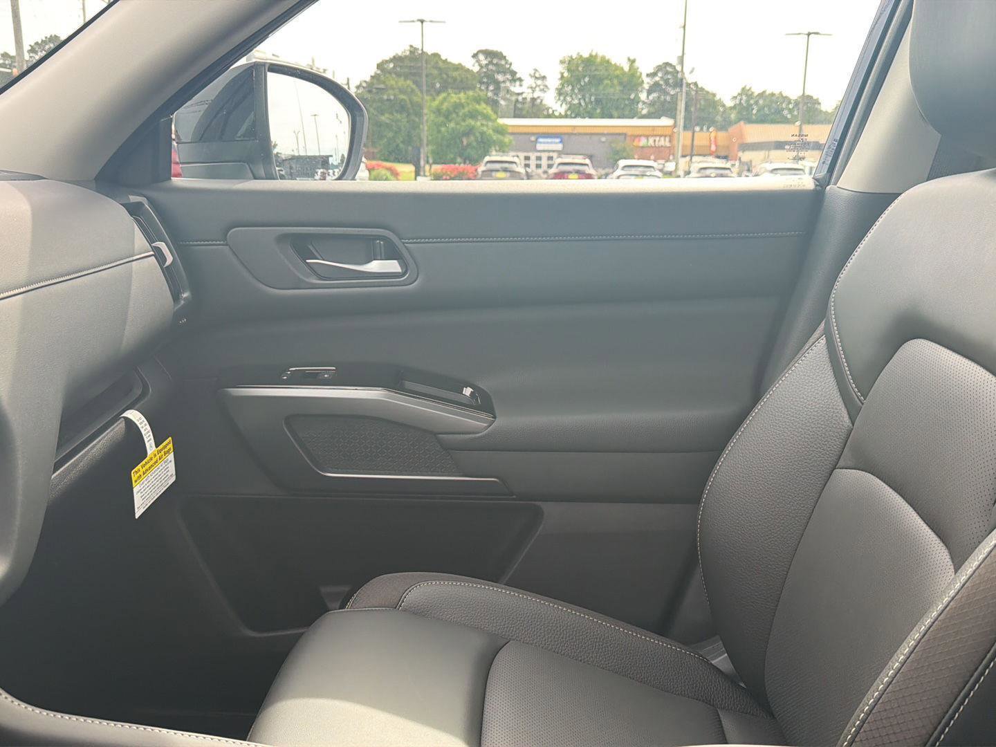 New 2026 Nissan Pathfinder SL FWD image 24