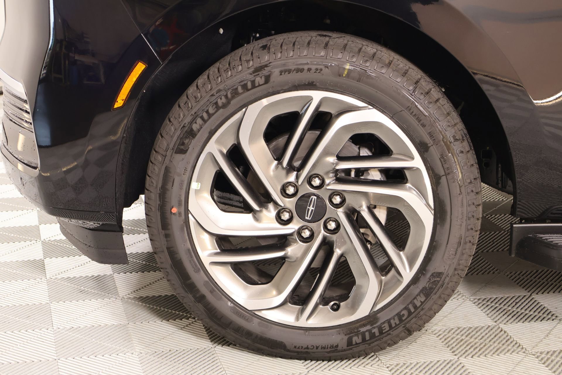 New 2026 Lincoln Navigator Premiere AWD/4WD image 19