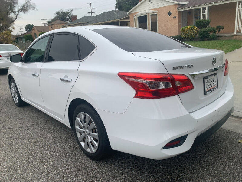 Used 2017 Nissan Sentra S image 5