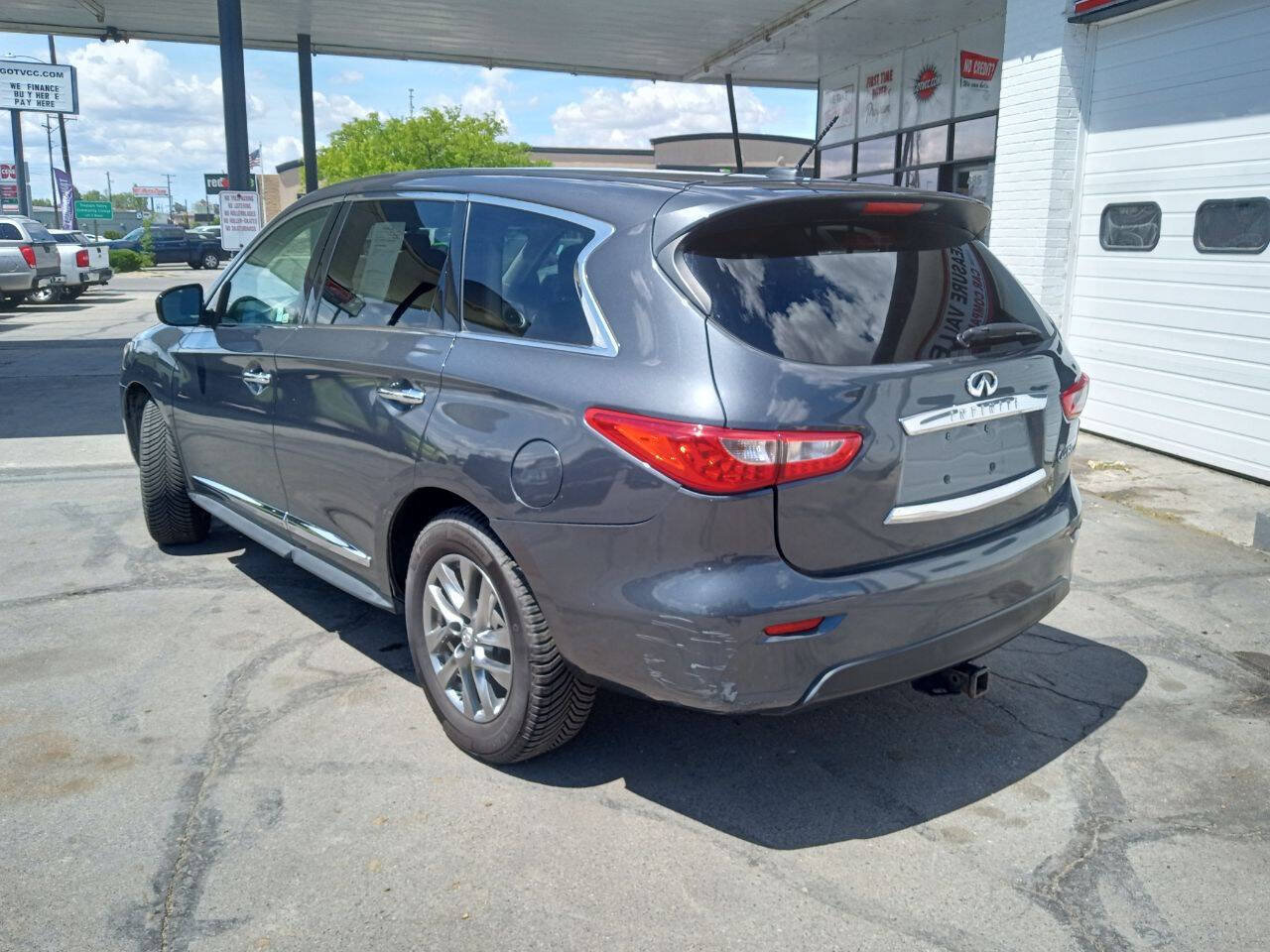 Used 2014 INFINITI QX60 Luxe w/ Premium Package AWD/4WD image 4