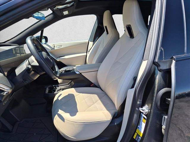 Certified 2024 BMW iX xDrive50 w/ Premium Package AWD/4WD image 17