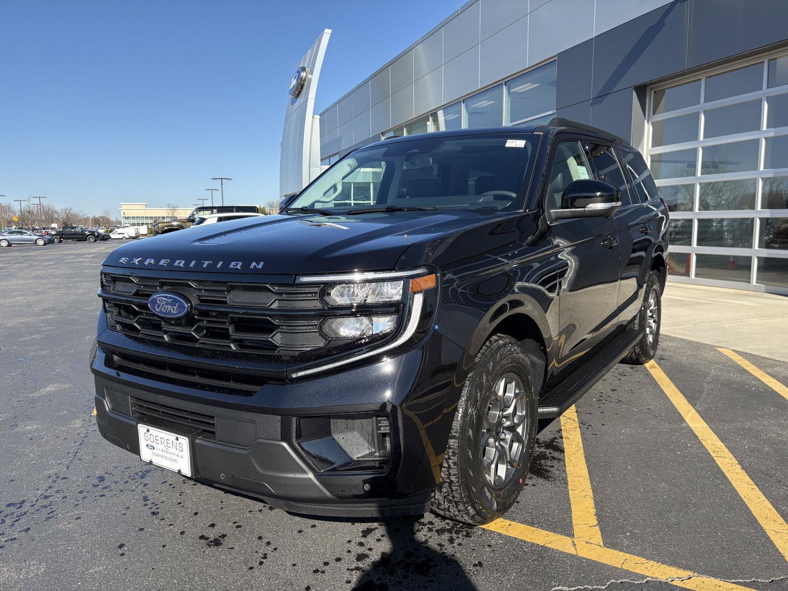 New 2026 Ford Expedition Active AWD/4WD image 3
