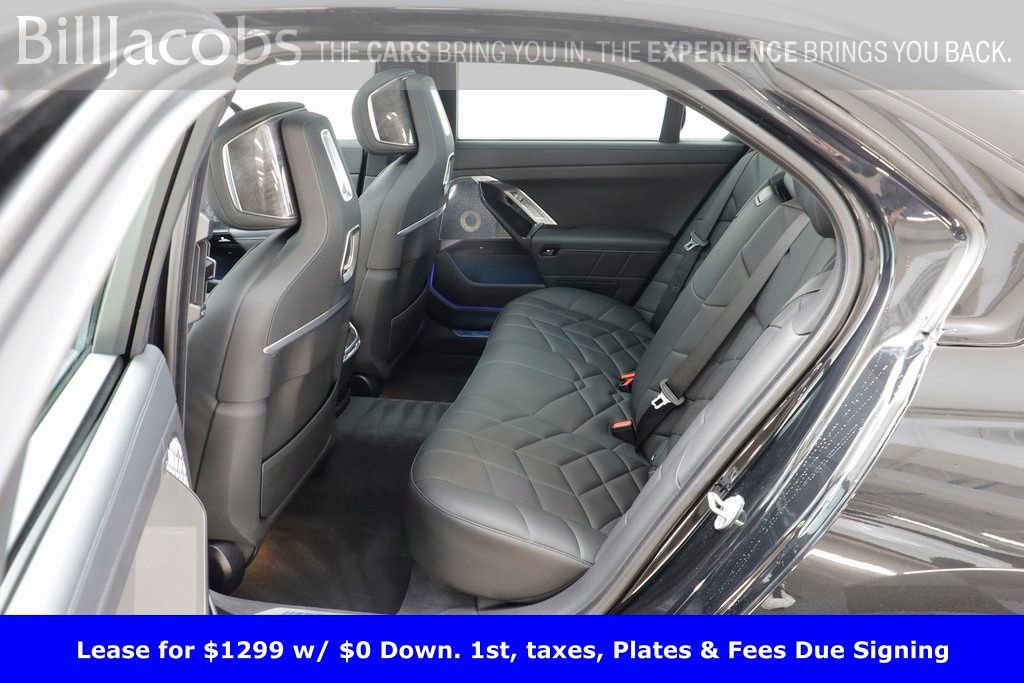 Certified 2025 BMW 760i xDrive w/ Executive Package image 16