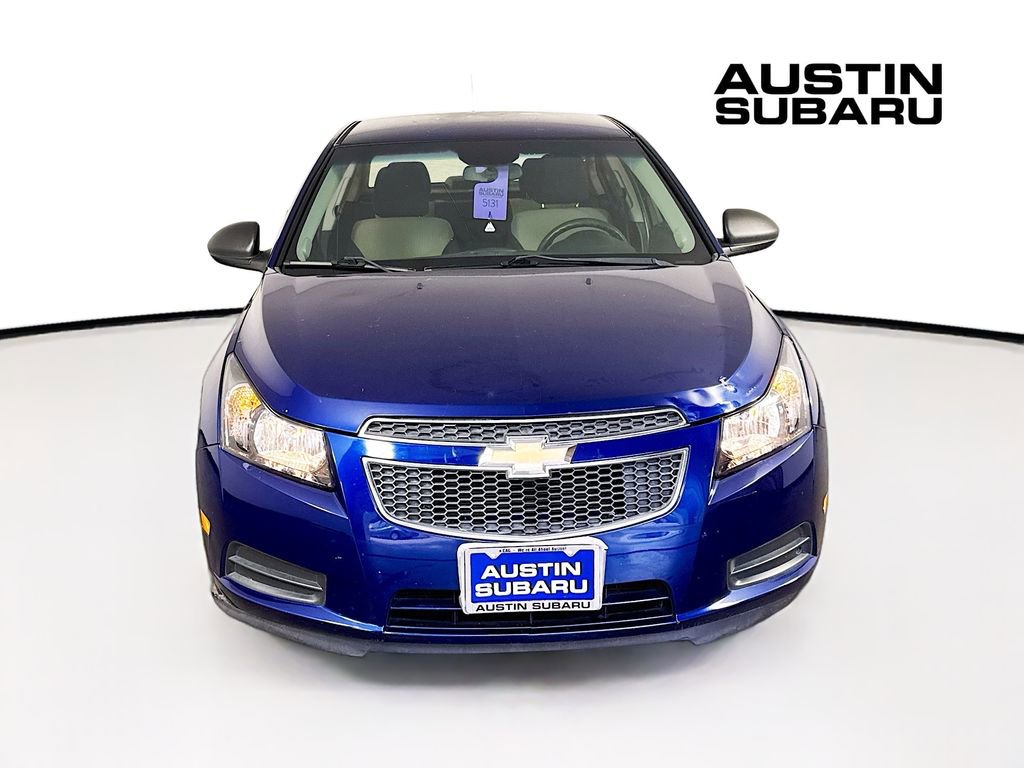 Used 2013 Chevrolet Cruze LS FWD image 2