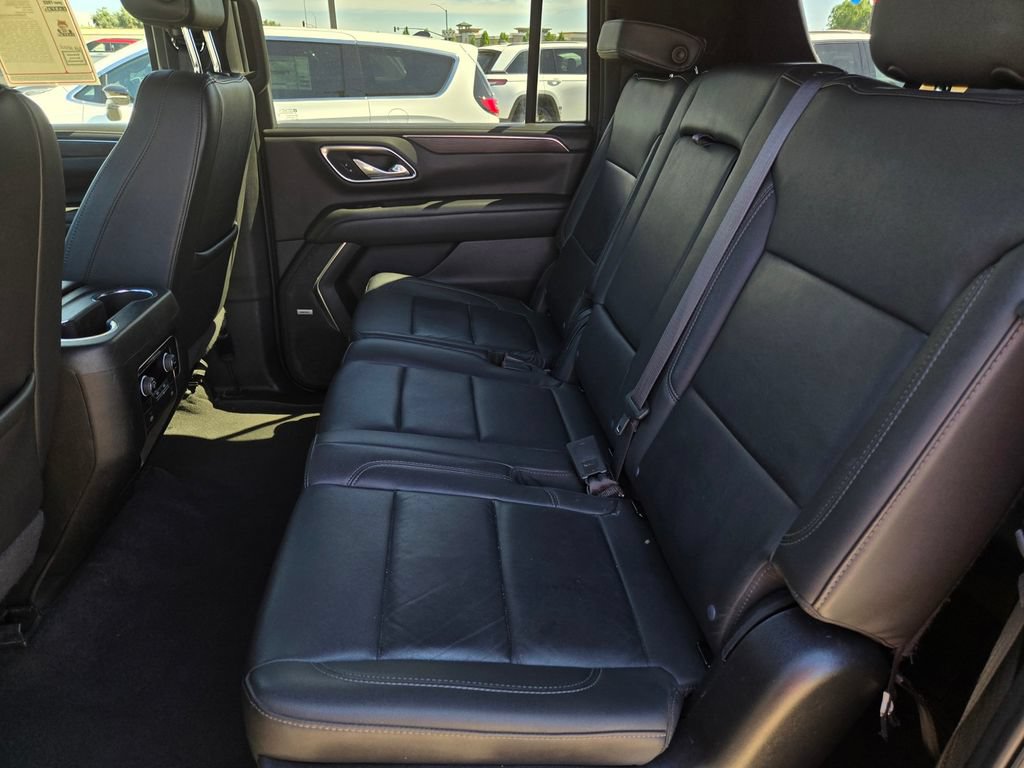 Used 2024 Chevrolet Suburban LT AWD/4WD image 12