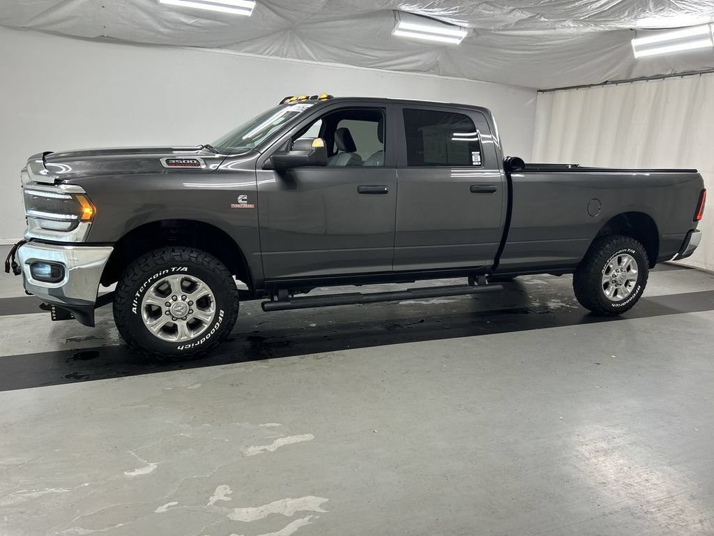 Used 2022 RAM 3500 Big Horn w/ Level A Equipment Group AWD/4WD image 6