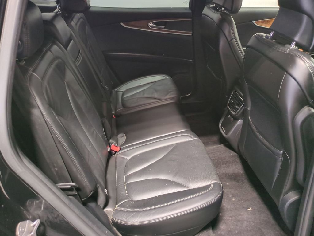 Used 2017 Lincoln MKX Reserve w/ Lincoln MKX Climate Package image 27