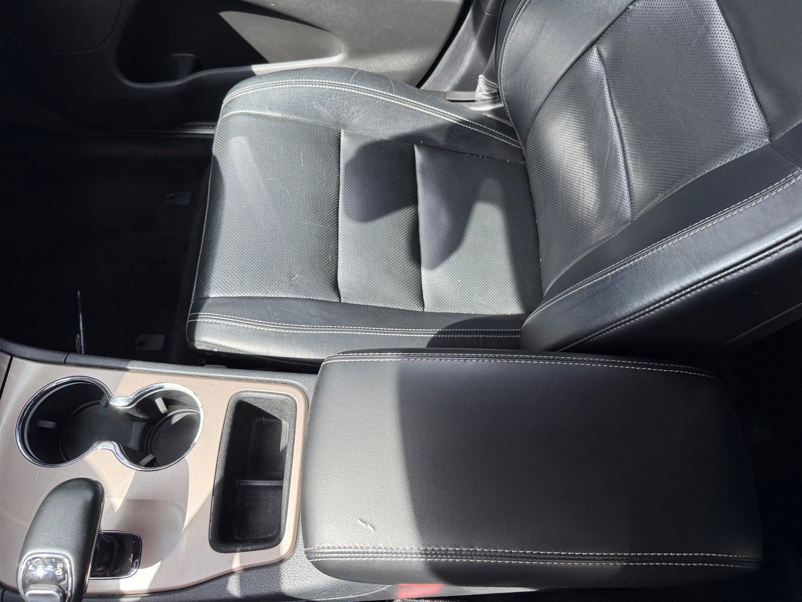 Used 2015 Jeep Grand Cherokee Limited w/ Luxury Group II image 14