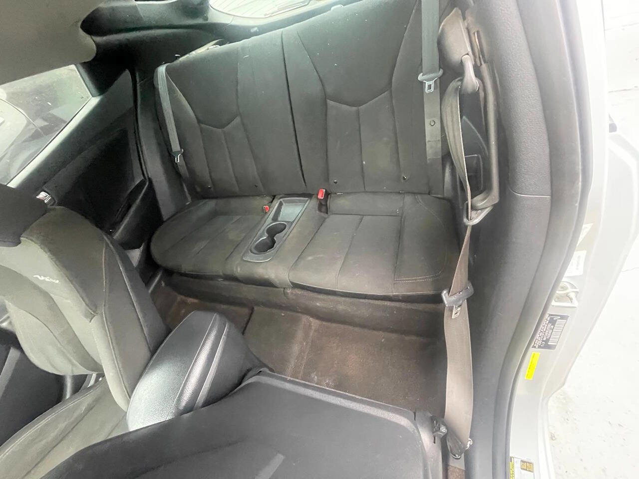 Used 2014 Hyundai Veloster image 2