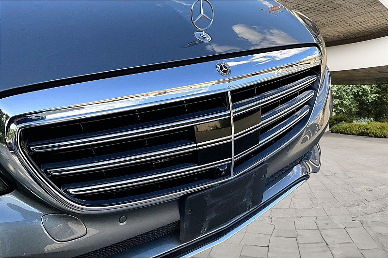 Used 2017 Mercedes-Benz E 300 image 23