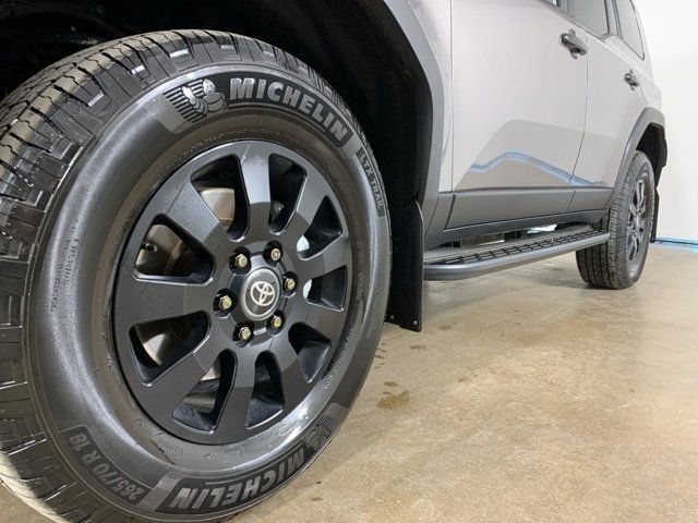 Used 2024 Toyota Land Cruiser image 2