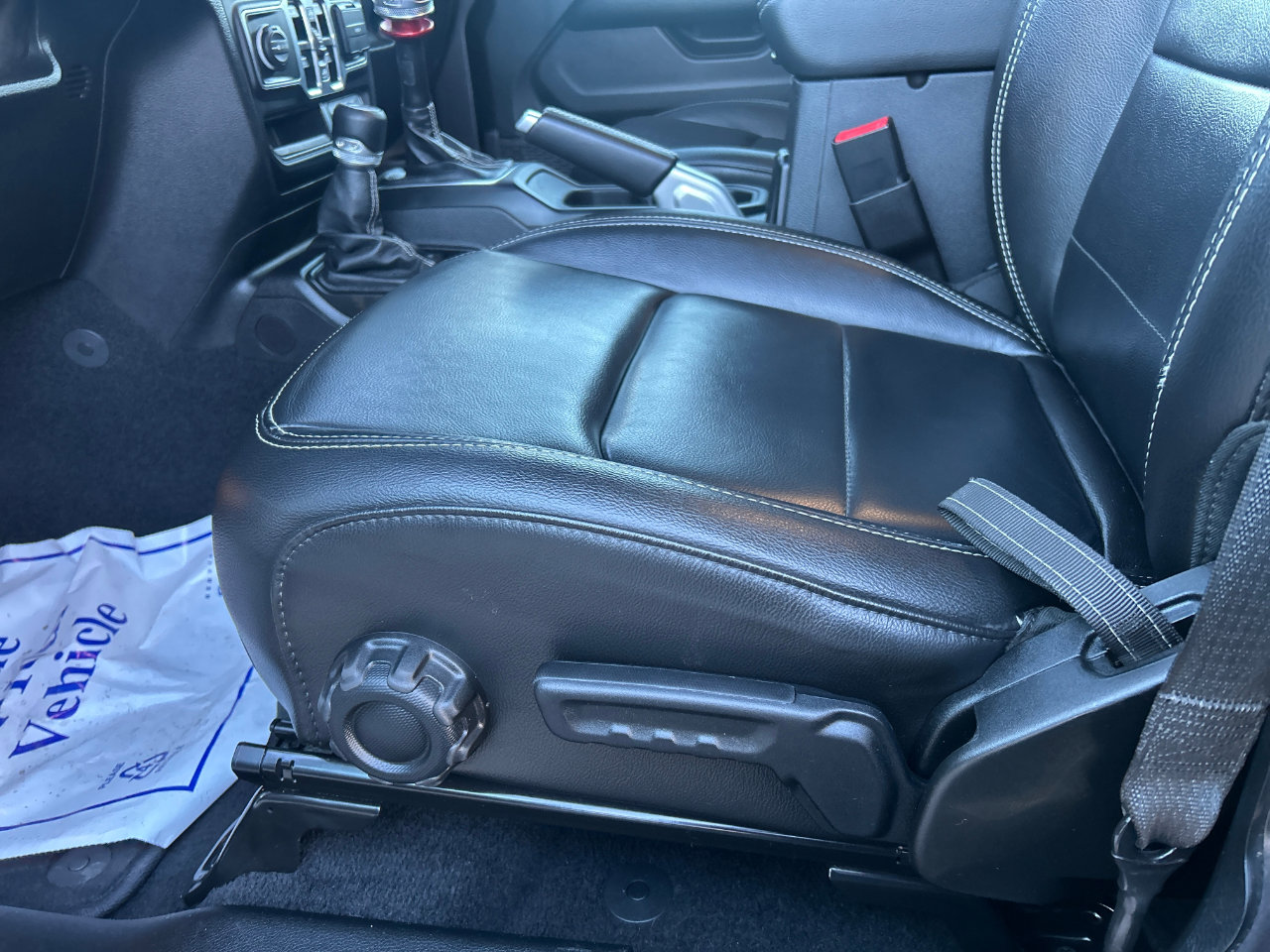 Used 2021 Jeep Wrangler Unlimited Sahara w/ Uconnect 4C Nav & Sound Group image 16