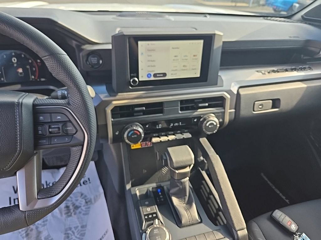Used 2026 Toyota Tacoma SR5 AWD/4WD image 23