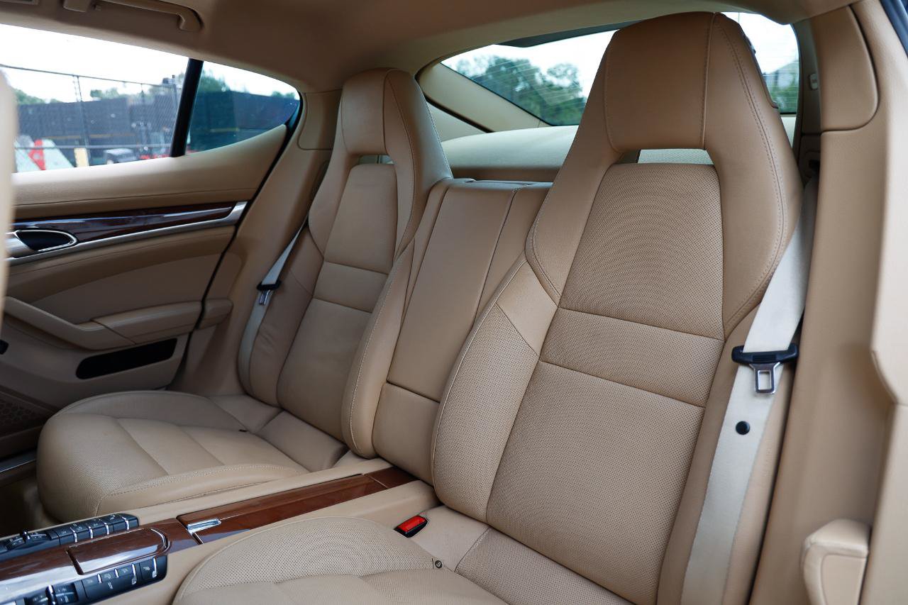 Used 2014 Porsche Panamera S RWD image 8