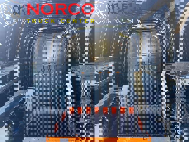 Used 2015 Chevrolet Express 2500 image 10